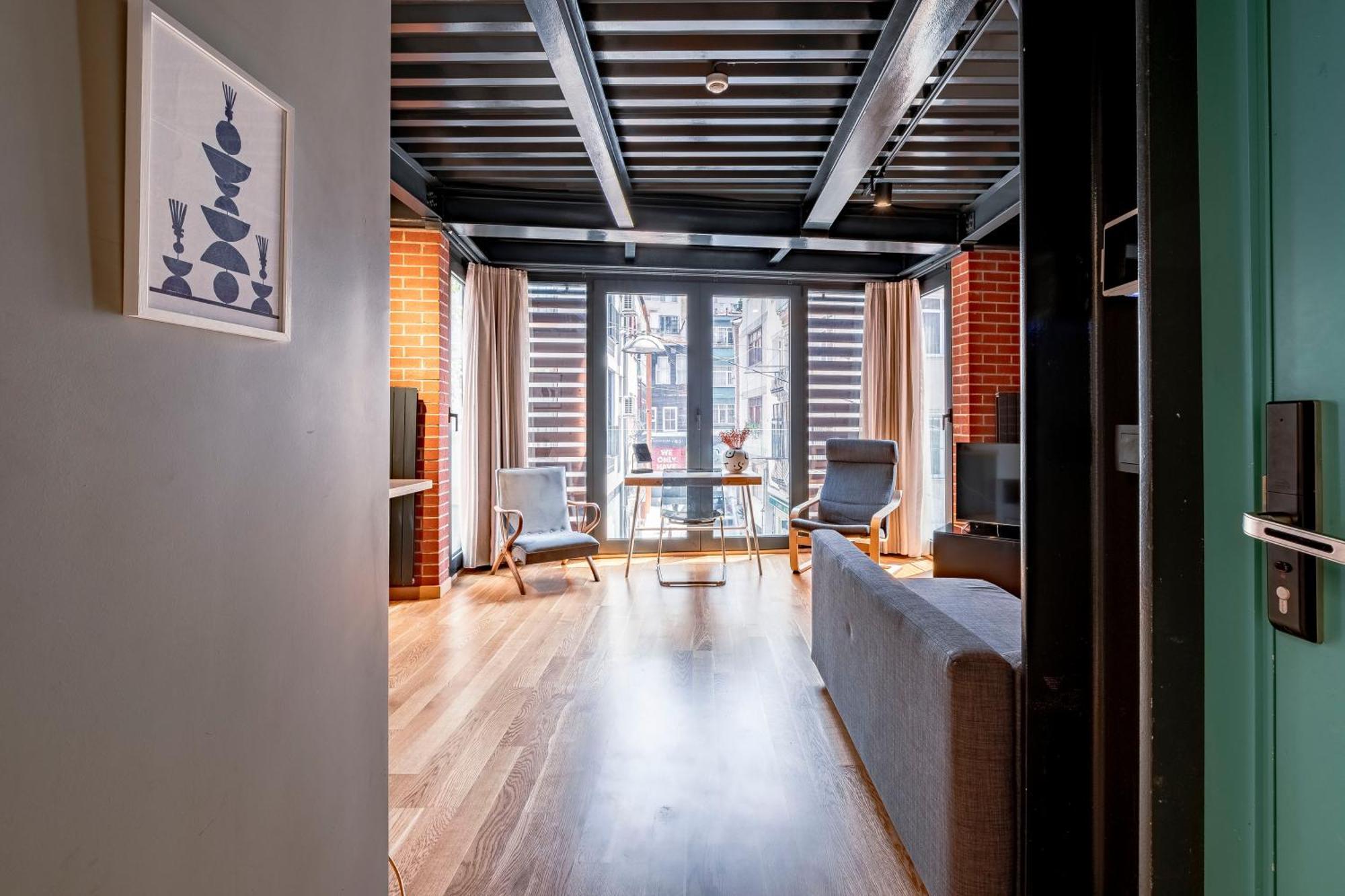 Homie Suites - "Loft 27" Urban Comfort Suites In The Heart Of Cihangir Istanbul Rom bilde